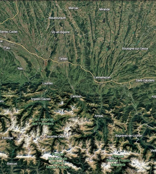 Cirque de Gavarnie dans les Hautes-Pyrénées illustrant la stratégie de visibilité locale pour location saisonnière de montagne